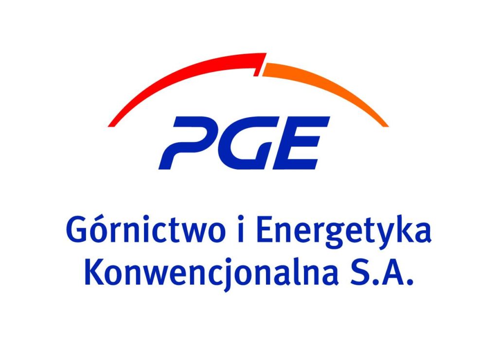 Logo PGE na białym tle, nad napisem dwa półkola czerwone i pomarańczowe. Pod spodem niebieski napis PGE Górnictwo i Energetyka Konwencjonalna. 