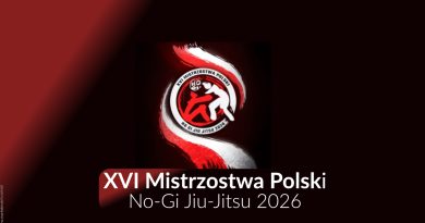 czerwono-czarne tło a na nim dwie walczące postacie w kole biało-czerwonym.